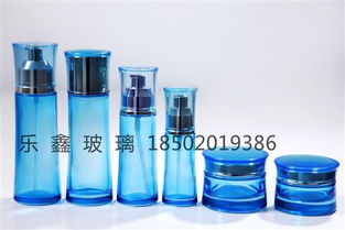 廣州樂鑫玻璃制品廠 專業(yè)供應各類化妝品玻璃瓶，定制韓國高檔套裝